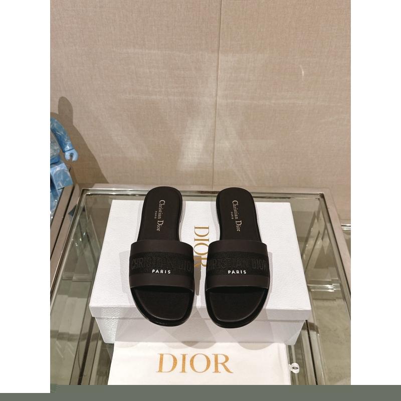 ch**an D*or slippers